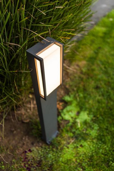 Lutec Architectural Qubo udendørs standerlampe m/LED - Mørk grå Lutec Architectural Qubo udendørs standerlampe m/LED - Mørk grå